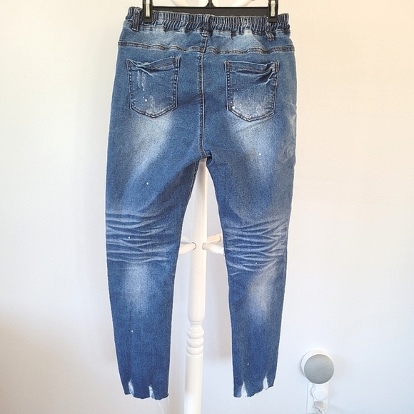 Dark-Wash Distressed Skinny Denim Jeans - Picture 2 of 13